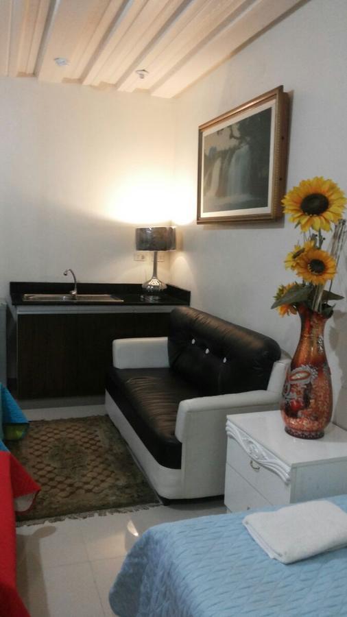 Kassel Del Amor Transit Airport Lodge Paranaque City Εξωτερικό φωτογραφία